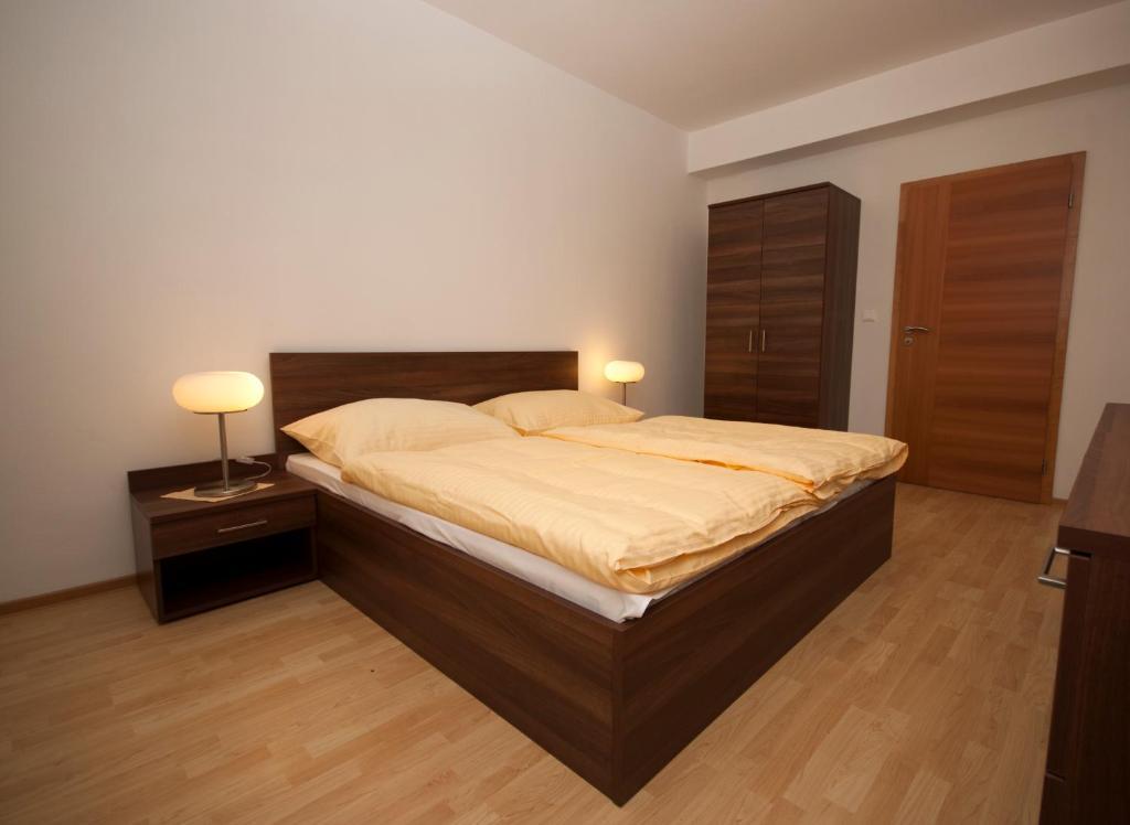 Unipharma Apartments Доновали Екстериор снимка