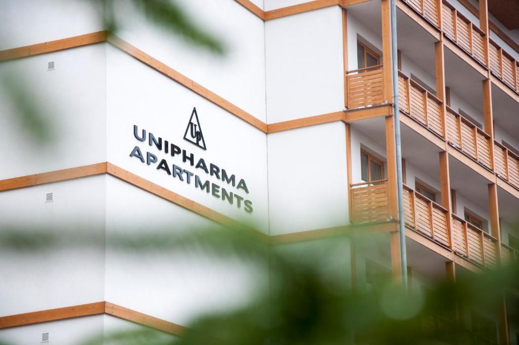 Unipharma Apartments Доновали Екстериор снимка